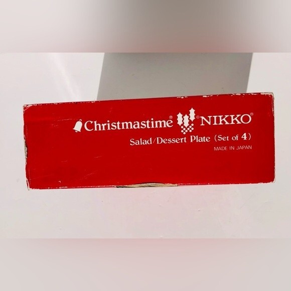 PFALTZGRAFF CHEESE TRAY WITH SCULPED SLICER WINTERBERRY 8" ROUND - Picture 7 of 7